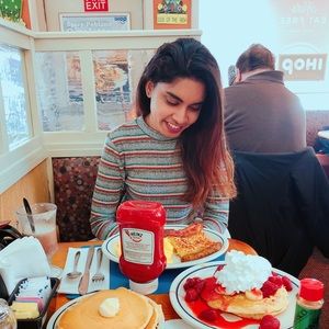 Meet your Posher, Gauri